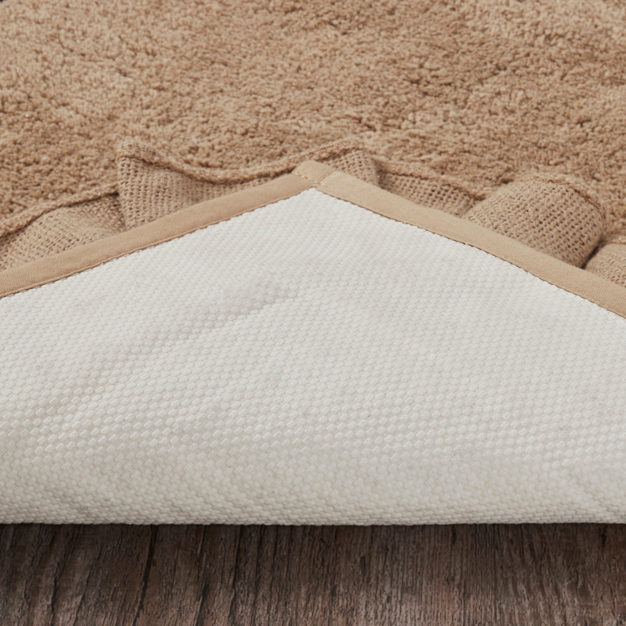 Burlap Natural w/ Burgundy Check Bath Mat