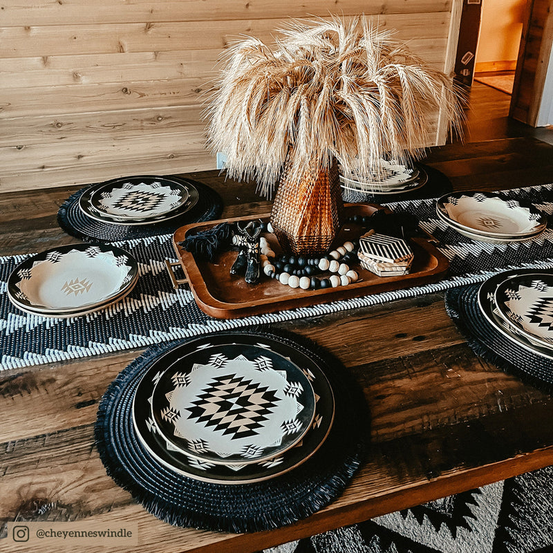 Aztec Chalet Ceramic Dinnerware 16 Piece Set